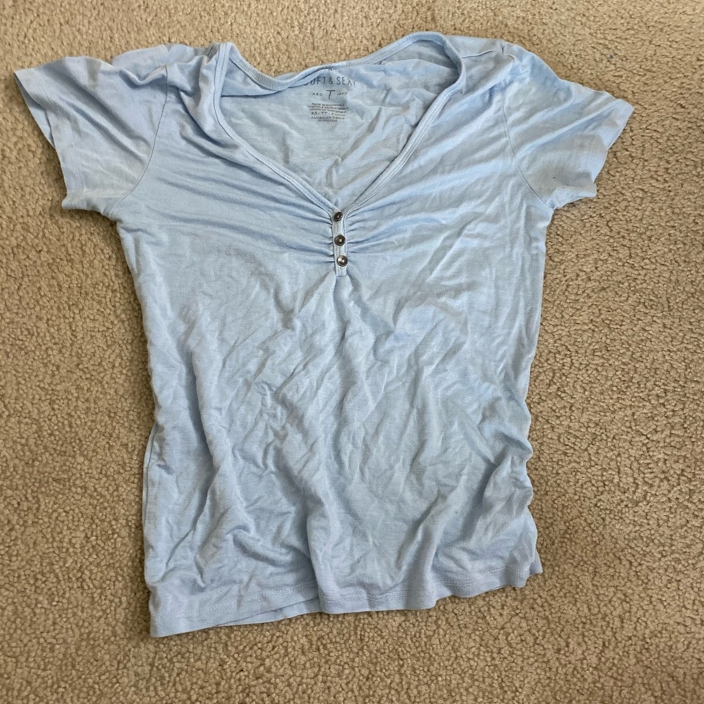 american eagle off the shoulder top!